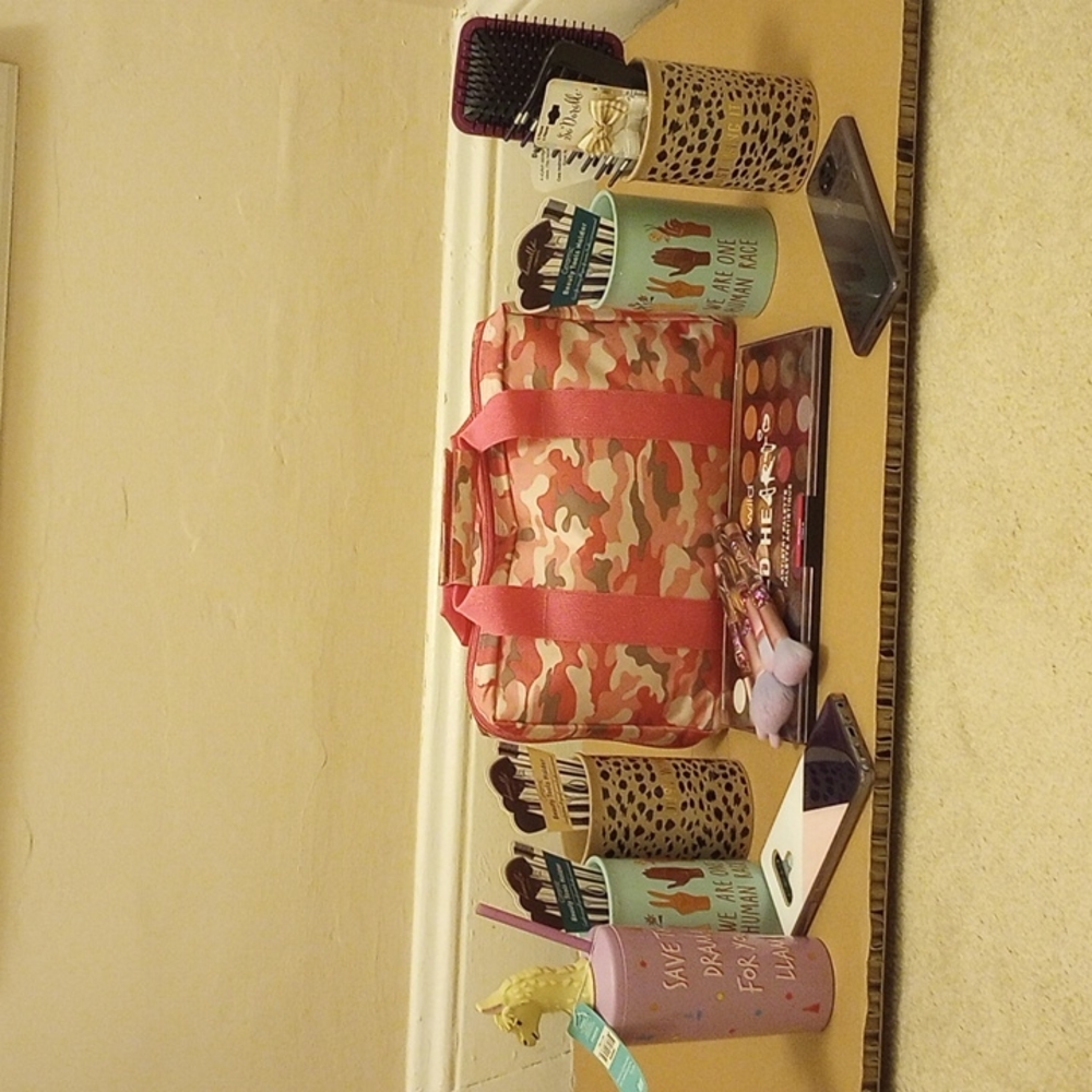 Women camouflage travel / makeup bag